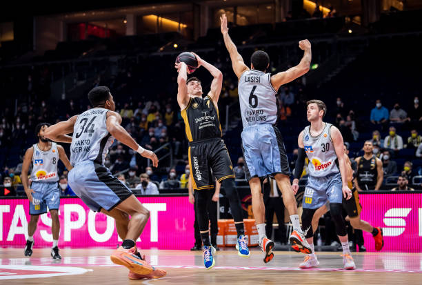 担任主力 担任主力